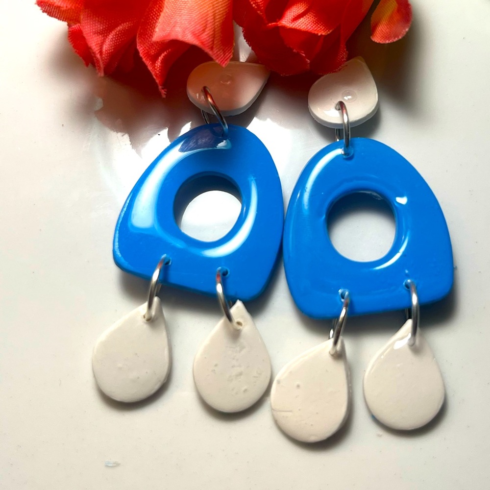 Beautiful earrings lightweight and comfortable